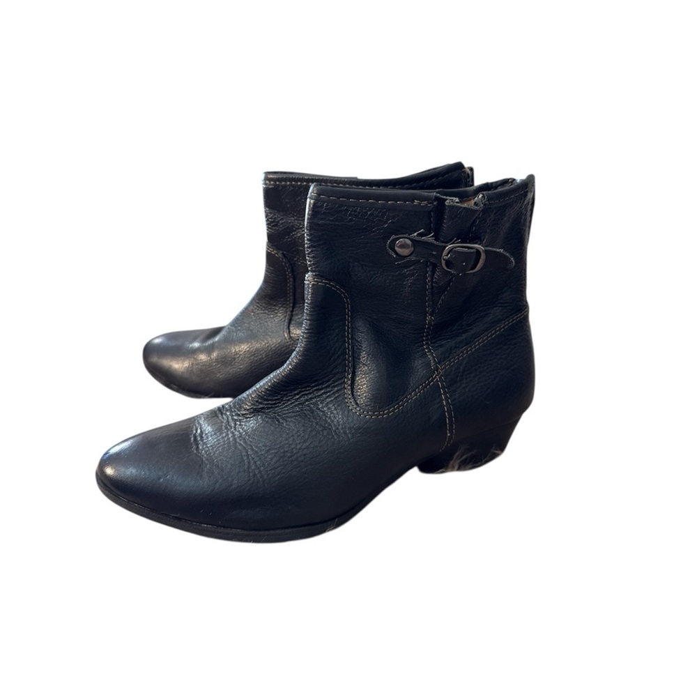 Y2K style Sofft Black Ankle Boots with Buckle, women’s 7.5